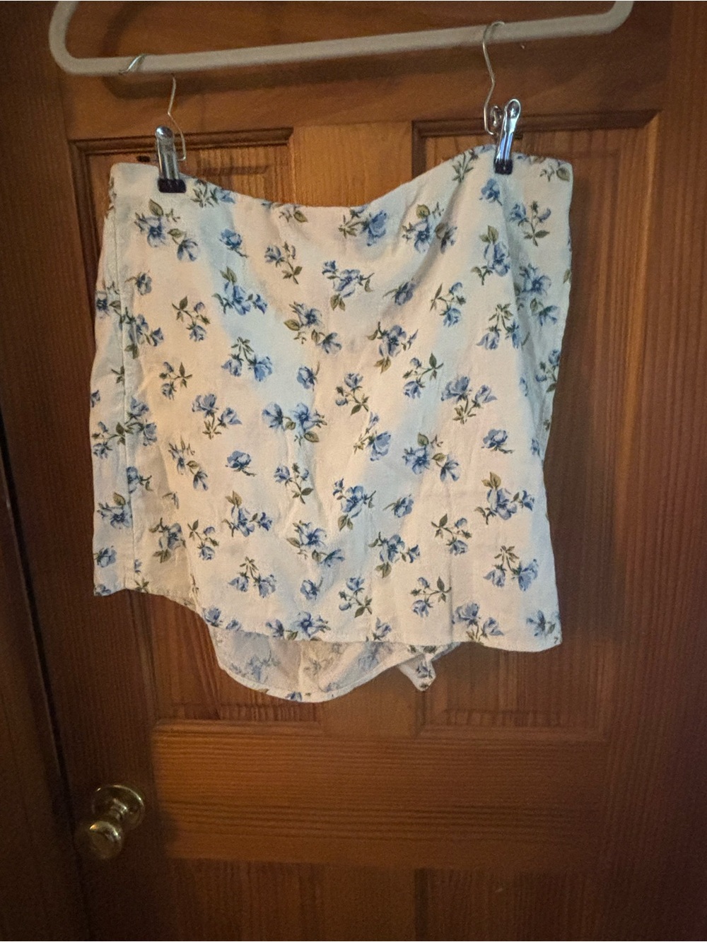 Old Navy White Floral Skort with Blue Flowers